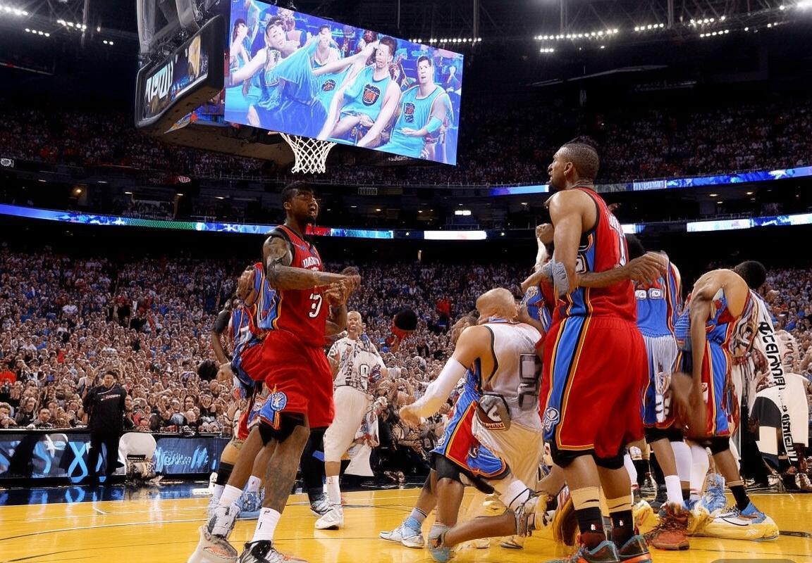 2012年NBA总决赛首战：雷霆逆袭热火，三巨头力挽狂澜